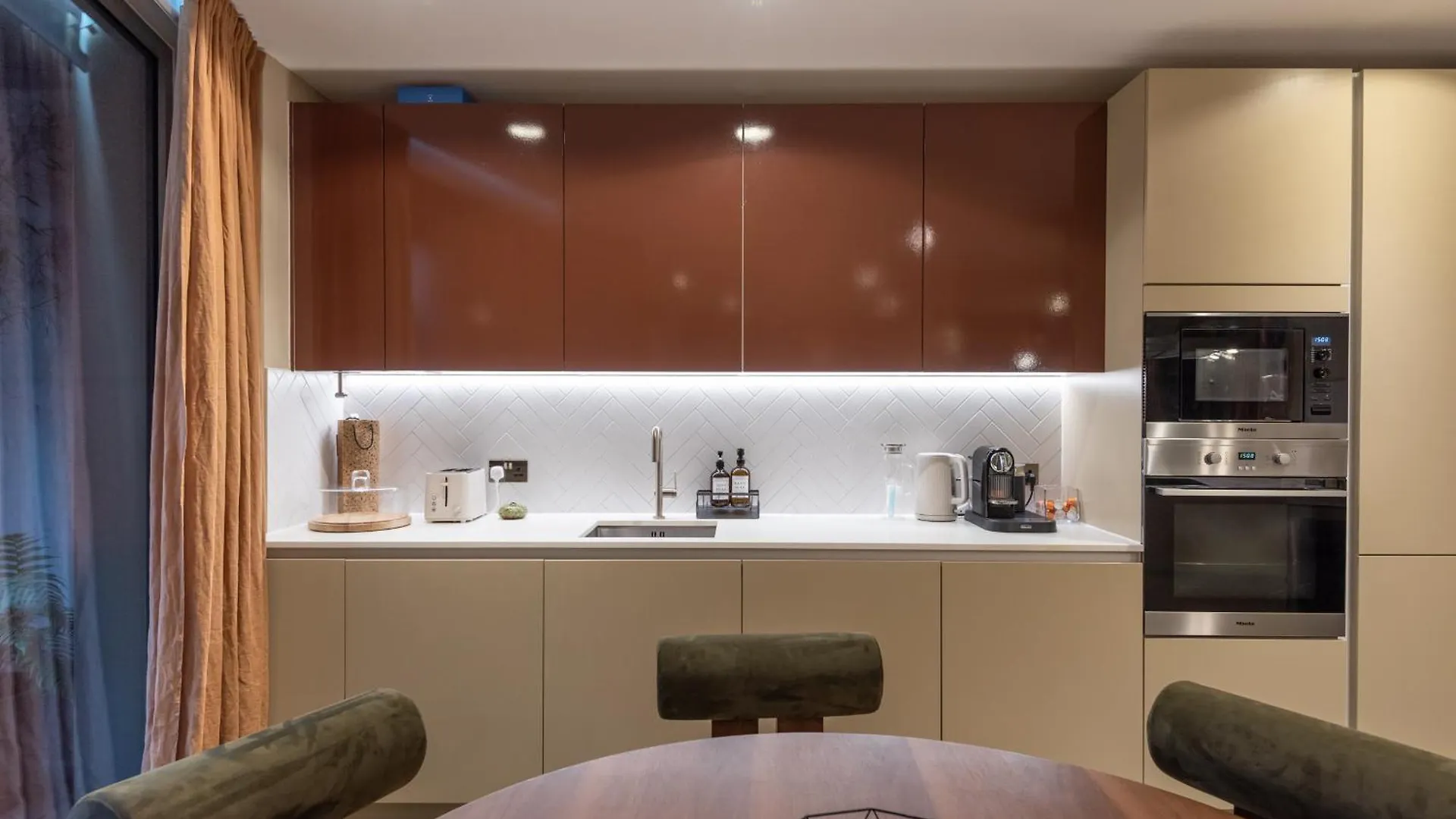 Stunning 3Bd Apt London Fields 0*,